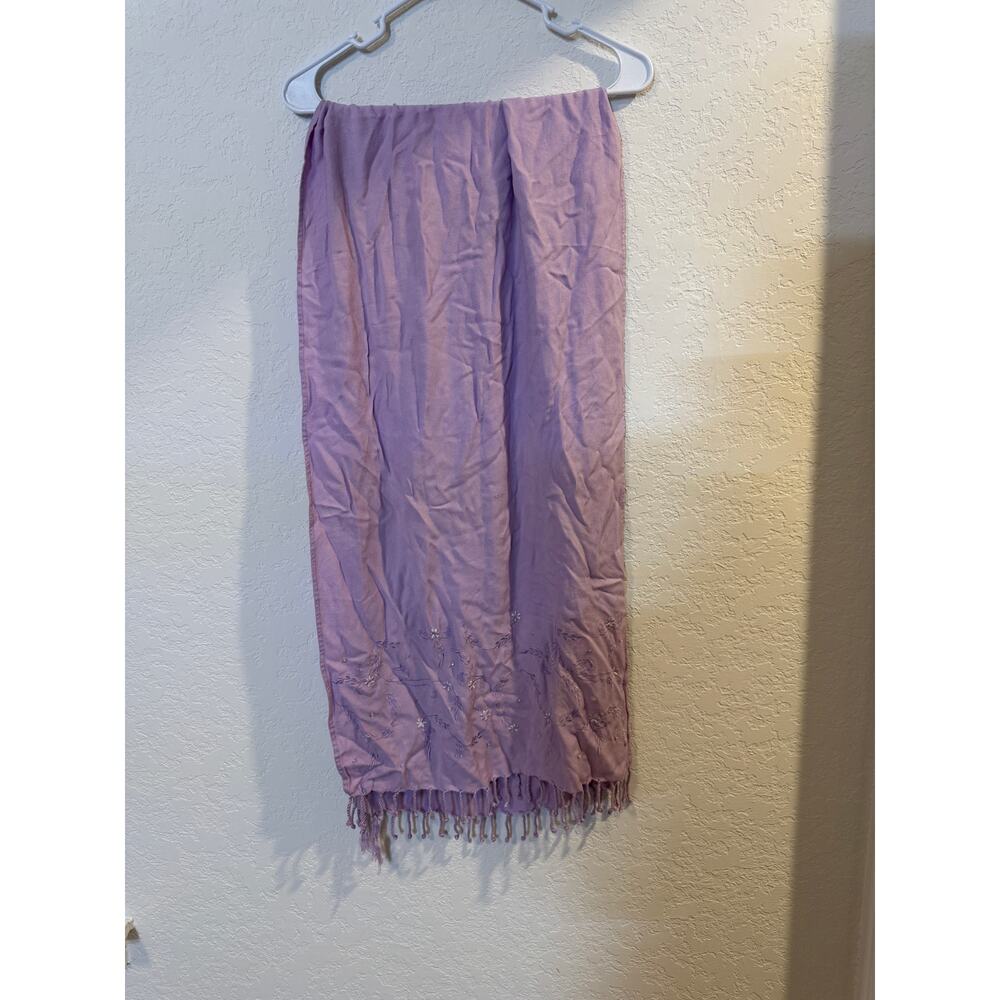 ❤️🔥Crazy Horse Lavender Embroidered Pashmina Wrap Scarf w/ Fringe - Picture 4 of 4
